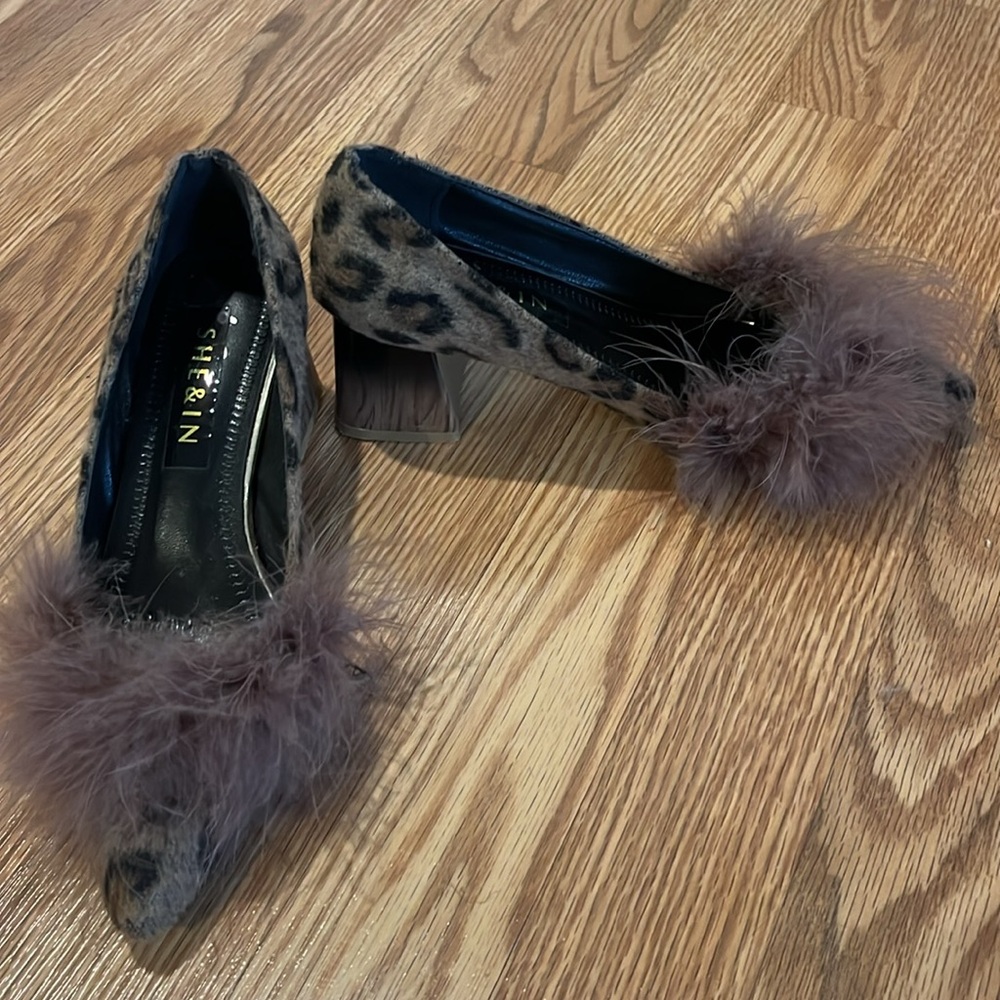 Shein Feather Heels - Picture 2 of 7